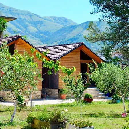 Bujtinat E Delvines Ferienhaus